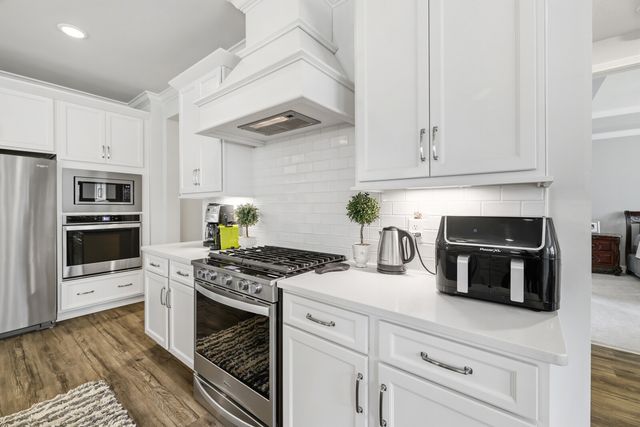 517 Oakvale Ln, Mount Juliet, TN 37122