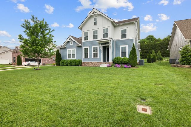 517 Oakvale Ln, Mount Juliet, TN 37122