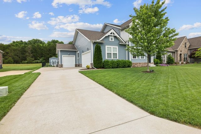 517 Oakvale Ln, Mount Juliet, TN 37122