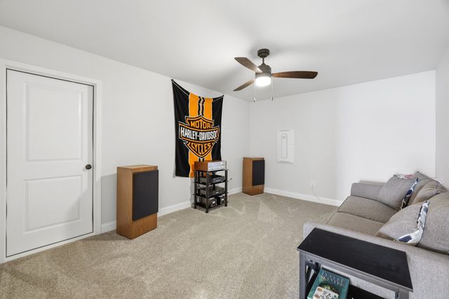 517 Oakvale Ln, Mount Juliet, TN 37122
