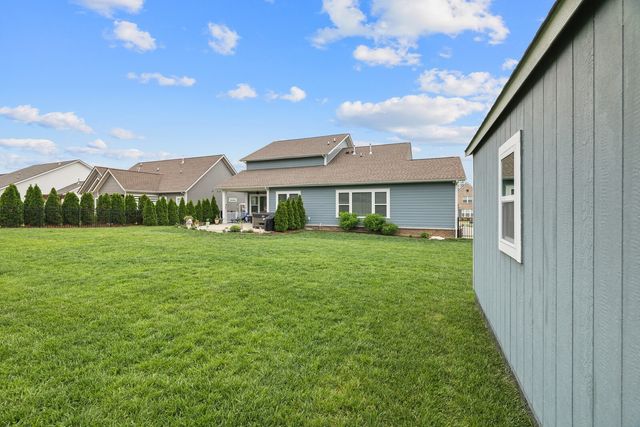 517 Oakvale Ln, Mount Juliet, TN 37122