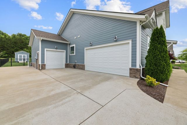 517 Oakvale Ln, Mount Juliet, TN 37122