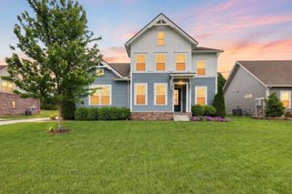 517 Oakvale Ln, Mount Juliet, TN 37122