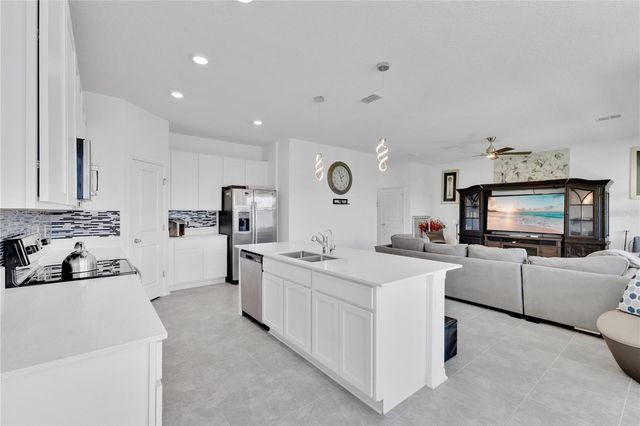 4212 PEBBLES THROW DRIVE, Kissimmee, FL 34746