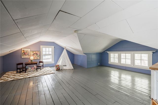 216 Laurelton Road, Irondequoit, NY 14609