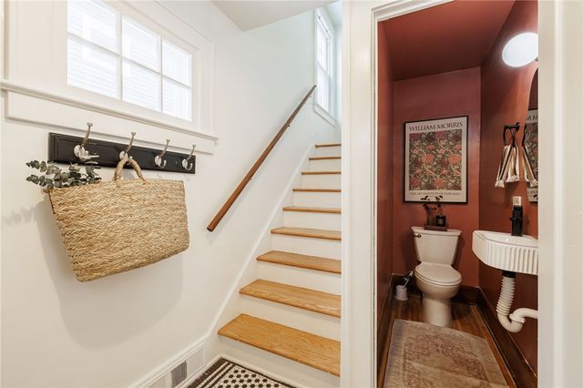 216 Laurelton Road, Irondequoit, NY 14609