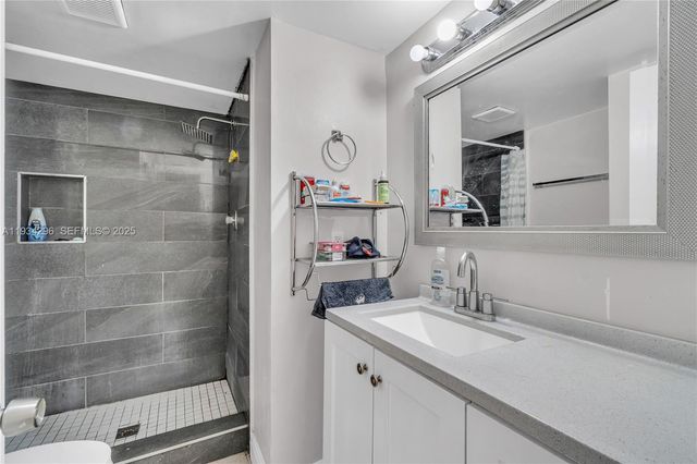 4760 W Lucerne Lakes Blvd W 408, Lake Worth, FL 33467