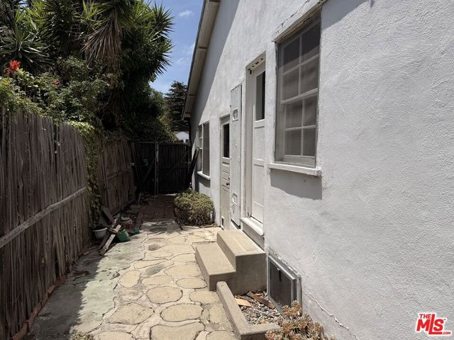 2634 Butler Avenue, Los Angeles, CA 90064