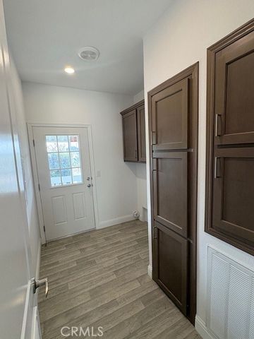 208 S Barranca 13, Glendora, CA 91741