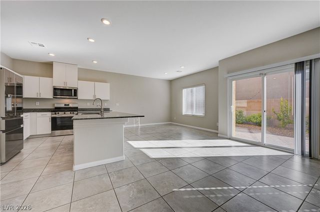 8934 Cypress Fog Court, Las Vegas, NV 89178