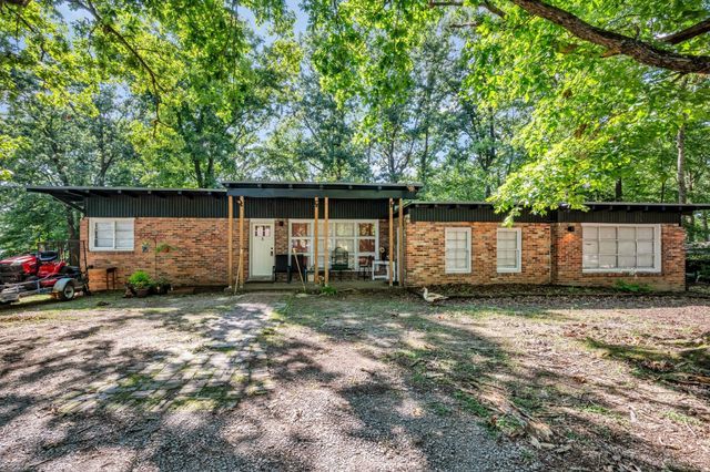 102 West Hills Terrace, Dickson, TN 37055