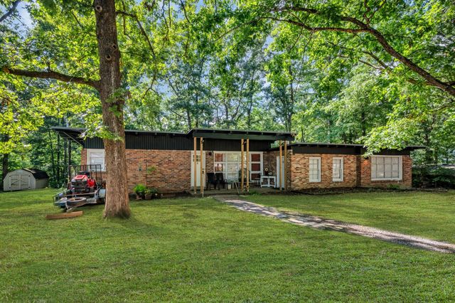 102 West Hills Terrace, Dickson, TN 37055