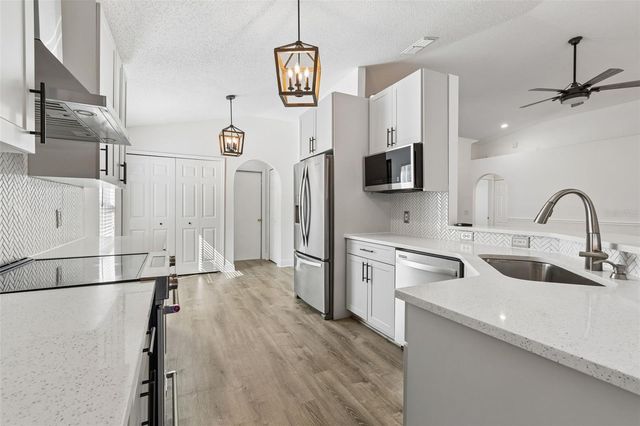 8311 TORRINGTON AVENUE, Tampa, FL 33647