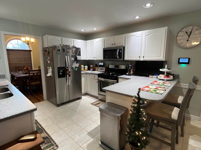 9022 Jillian Court, Evansville, IN 47712