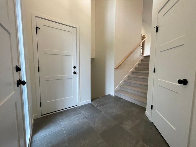 3503 Stonehedge Drive NE, Rochester, MN 55906