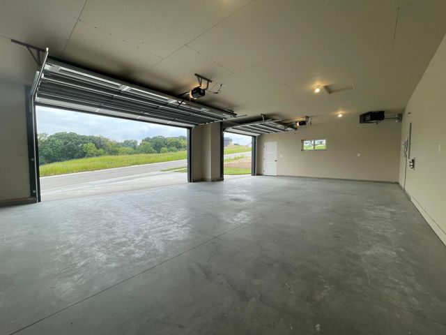 3503 Stonehedge Drive NE, Rochester, MN 55906