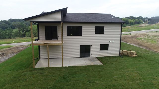 3503 Stonehedge Drive NE, Rochester, MN 55906