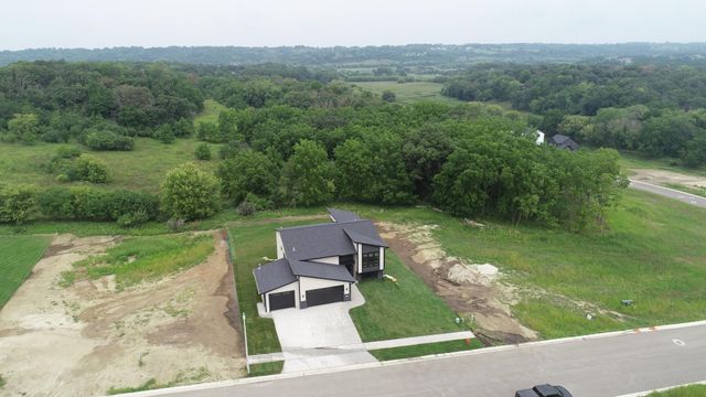 3503 Stonehedge Drive NE, Rochester, MN 55906