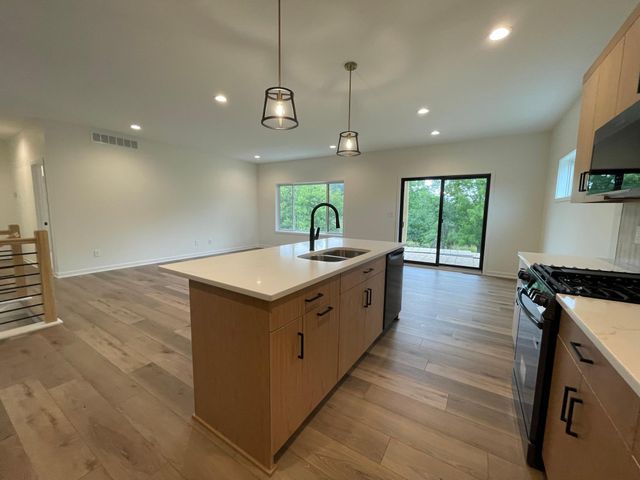 3503 Stonehedge Drive NE, Rochester, MN 55906