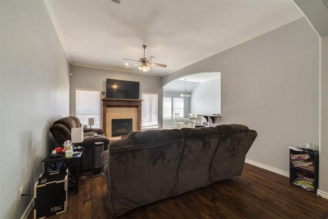 805 Dana Drive, Yukon, OK 73099