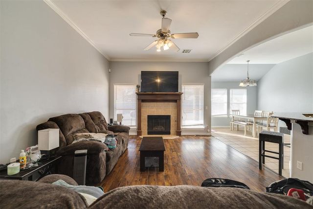 805 Dana Drive, Yukon, OK 73099