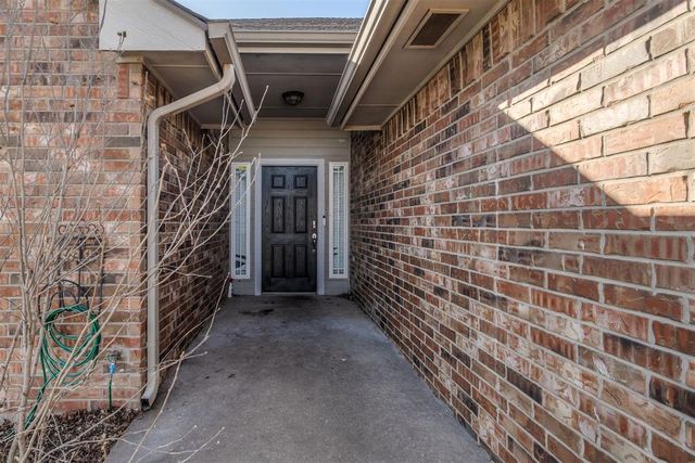 805 Dana Drive, Yukon, OK 73099