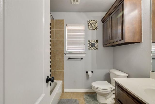 805 Dana Drive, Yukon, OK 73099