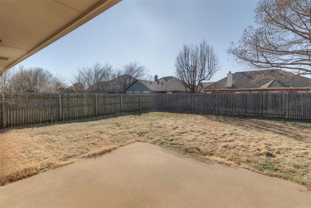 805 Dana Drive, Yukon, OK 73099