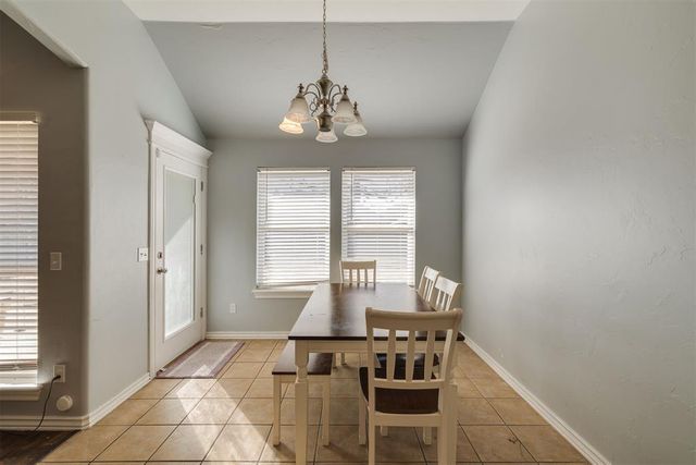 805 Dana Drive, Yukon, OK 73099