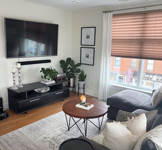 250 Meridian Street 313, Boston, MA 02128