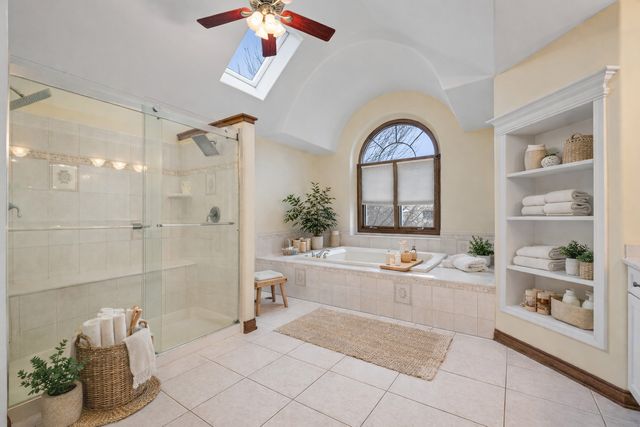 884 Twin Elms Lane, Batavia, IL 60510