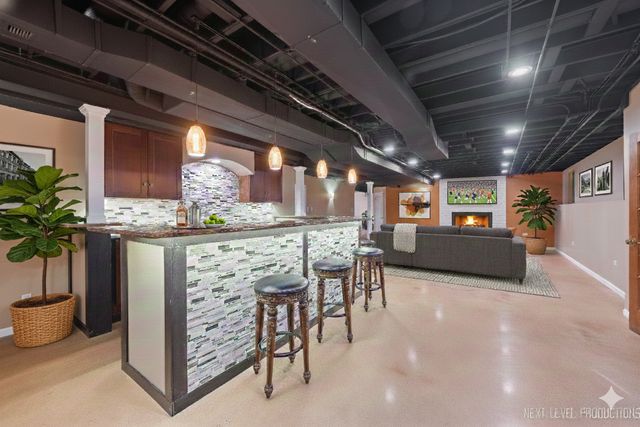 884 Twin Elms Lane, Batavia, IL 60510