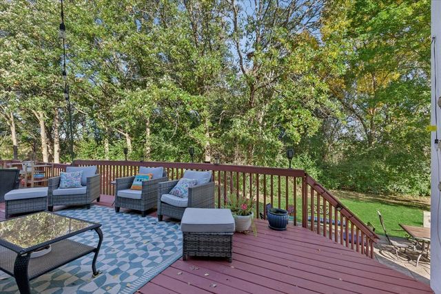 884 Twin Elms Lane, Batavia, IL 60510