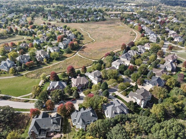 884 Twin Elms Lane, Batavia, IL 60510