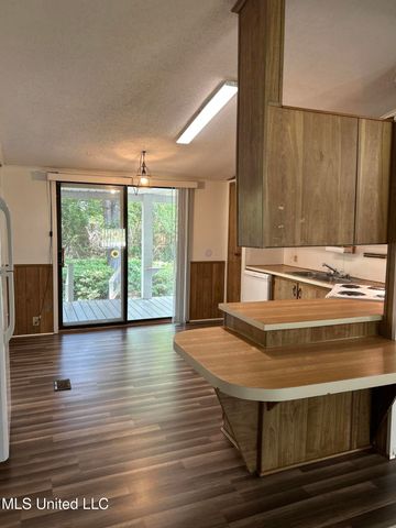 97131 Kapalama Drive, Diamondhead, MS 39525