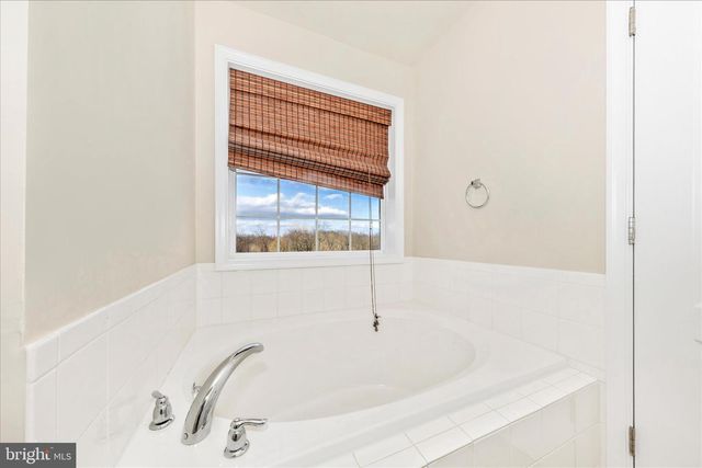 10373 LANTERN LN, Hagerstown, MD 21740