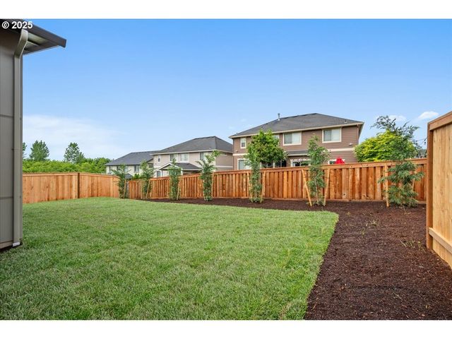 750 N V St, Washougal, WA 98671