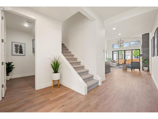 750 N V St, Washougal, WA 98671