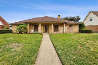 715 S 5th 1/2 St., Nederland, TX 77627