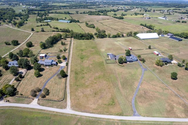 1751 West Lane, Nicholasville, KY 40356