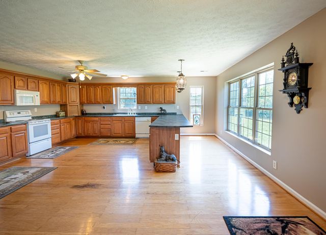 1751 West Lane, Nicholasville, KY 40356