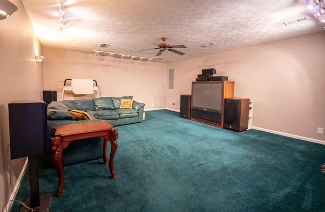 1751 West Lane, Nicholasville, KY 40356