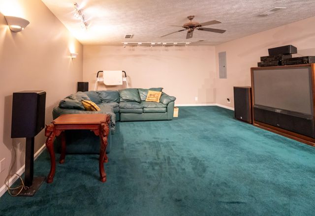 1751 West Lane, Nicholasville, KY 40356