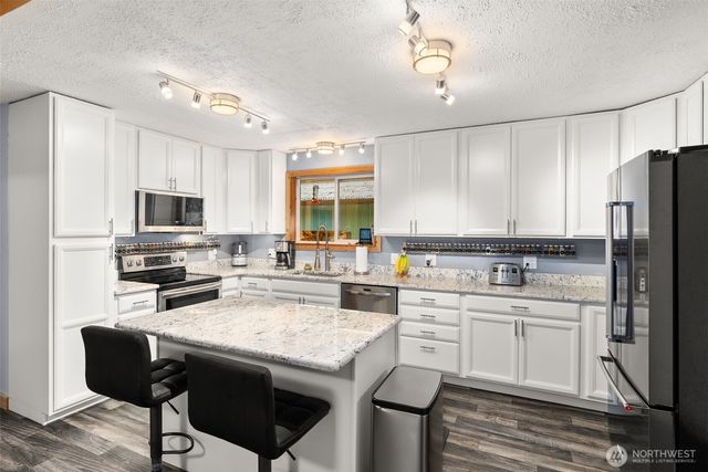 2434 Salzer Valley Road, Centralia, WA 98531