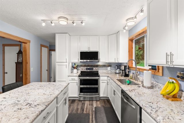 2434 Salzer Valley Road, Centralia, WA 98531