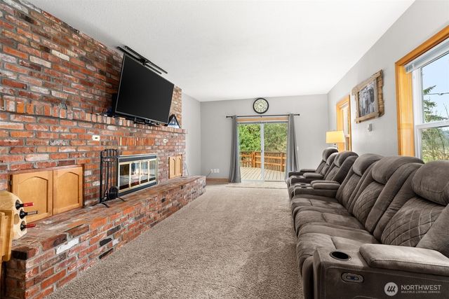 2434 Salzer Valley Road, Centralia, WA 98531