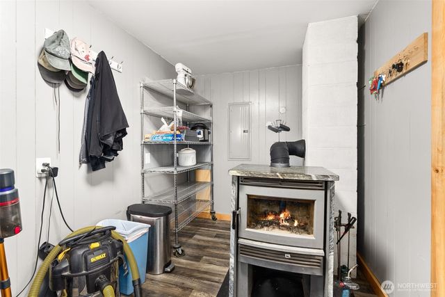 2434 Salzer Valley Road, Centralia, WA 98531