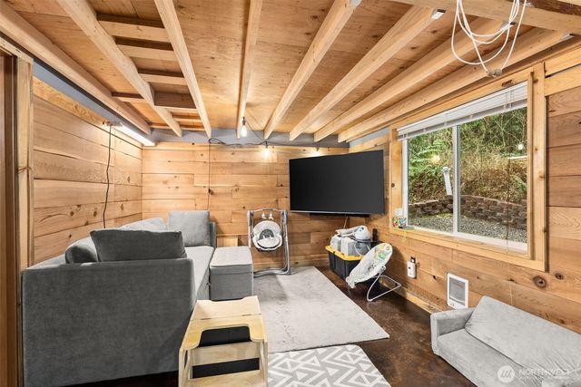 2434 Salzer Valley Road, Centralia, WA 98531