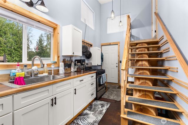 2434 Salzer Valley Road, Centralia, WA 98531