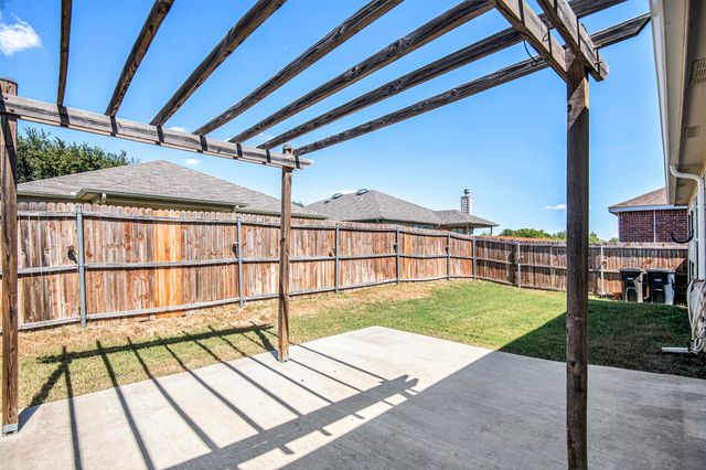 304 Chert Lane, Fort Worth, TX 76131